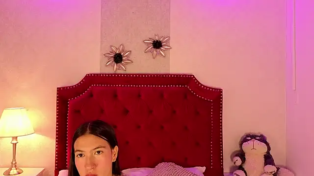 Snapshot of Sara_Collinss_ chatting on November 30, 2025, 11:33 am Sara Collinss online show from November 30, 2025, 11:33 am