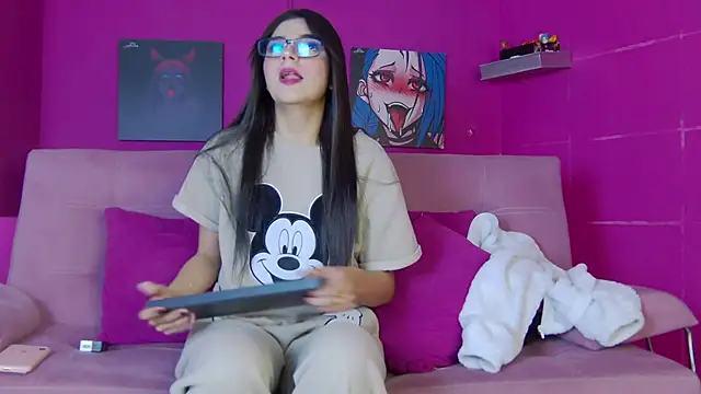 Aranzza Ross online show from November 25, 2025, 12:27 pm