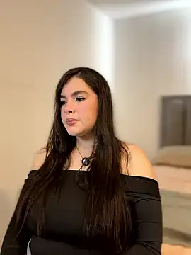 Isabella LaRue online show from January 9, 2026, 9:00 pm