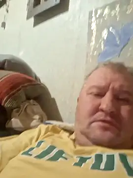 Snapshot of Dariusxxx14 chatting on October 20, 2025, 2:13 am Dariusxxx14 online show from October 20, 2025, 2:13 am