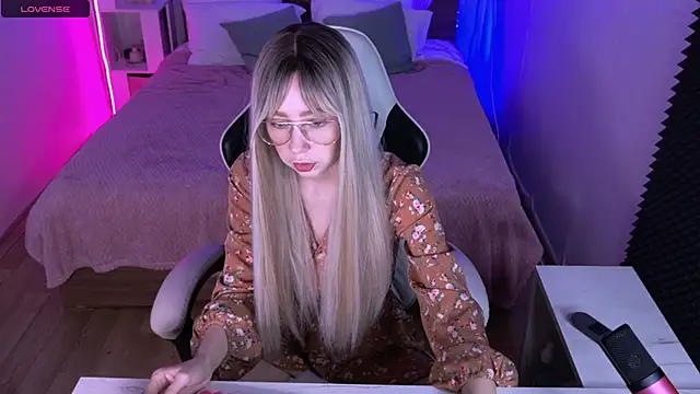 Snapshot of sofiisun chatting on October 15, 2025, 4:11 am sofiisun online show from October 15, 2025, 4:11 am