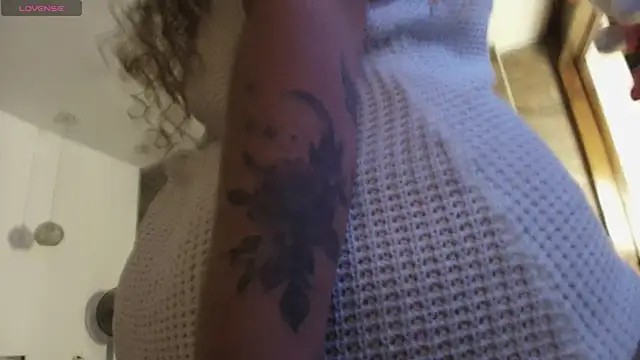 Rosee smith  online show from May 30, 2026, 2:29 am