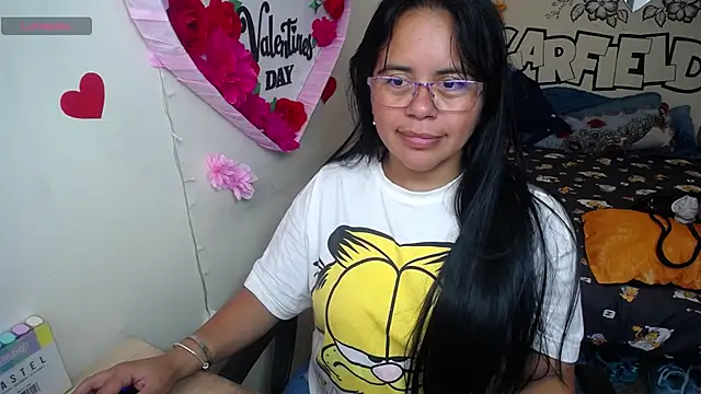 Miss  kendra  online show from May 21, 2026, 2:36 pm