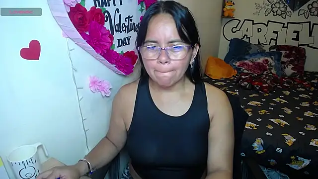 Miss  kendra  online show from May 28, 2026, 1:02 am