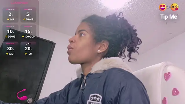 thianahorny online show from March 16, 2026, 1:37 pm