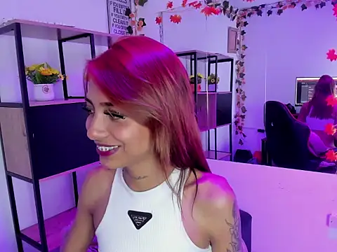 Snapshot of KarlaSlutSkinny__ chatting on November 27, 2025, 2:34 am KarlaSlutSkinny online show from November 27, 2025, 2:34 am