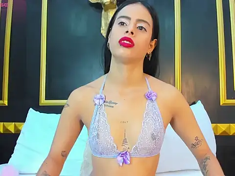 Snapshot of laura_maite_ chatting on November 22, 2025, 12:15 pm laura maite online show from November 22, 2025, 12:15 pm