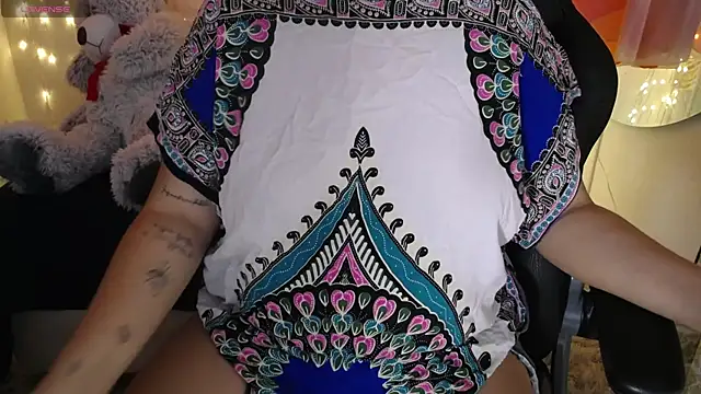 krishnaveni   online show from December 16, 2025, 1:04 pm