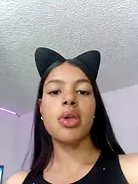 Snapshot of MeganHillss chatting on November 5, 2025, 5:10 am MeganHillss online show from November 5, 2025, 5:10 am