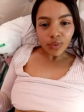 Snapshot of MeganHillss chatting on December 4, 2025, 8:52 pm MeganHillss online show from December 4, 2025, 8:52 pm