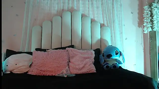 SweetRenata  online show from February 3, 2026, 11:26 am