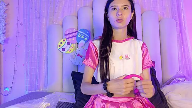 SweetRenata  online show from June 13, 2026, 11:41 am