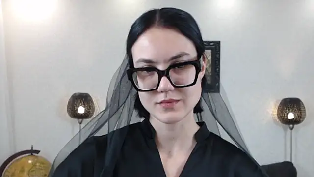 Marie Fitch online show from October 31, 2025, 2:02 pm