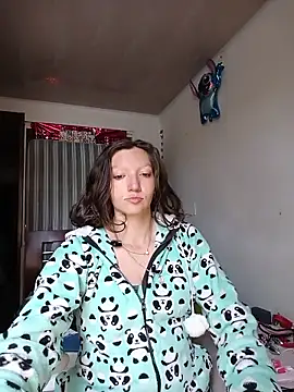 Snapshot of Lucy_colee chatting on January 8, 2026, 5:30 pm Lucy colee online show from January 8, 2026, 5:30 pm