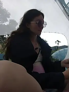 Snapshot of Lucy_colee chatting on January 11, 2026, 8:27 pm Lucy colee online show from January 11, 2026, 8:27 pm