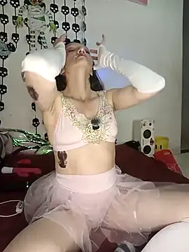 Snapshot of Lucy_colee chatting on October 31, 2025, 5:42 pm Lucy colee online show from October 31, 2025, 5:42 pm