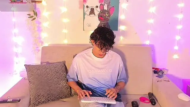 lua boy online show from March 24, 2026, 4:34 am