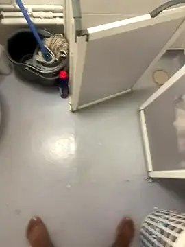 j ratid online show from October 14, 2025, 7:47 pm