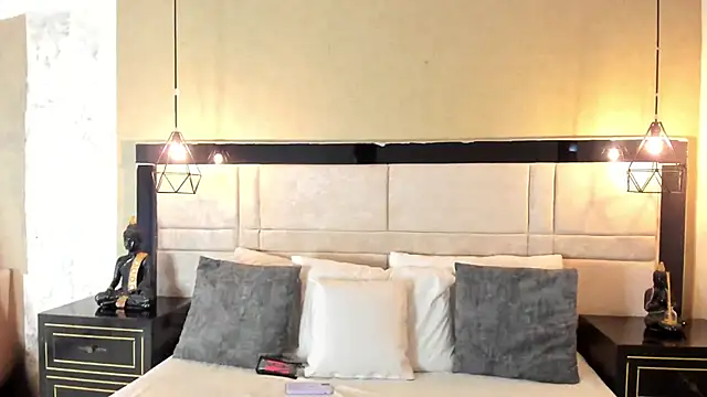 RousseWalker online show from November 13, 2025, 12:09 pm