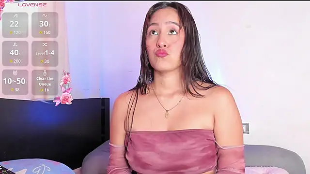 Nyxaraa online show from October 19, 2025, 6:10 pm