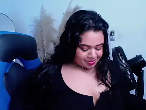 Snapshot of oliviia_cute chatting on November 8, 2025, 11:19 pm oliviia cute online show from November 8, 2025, 11:19 pm