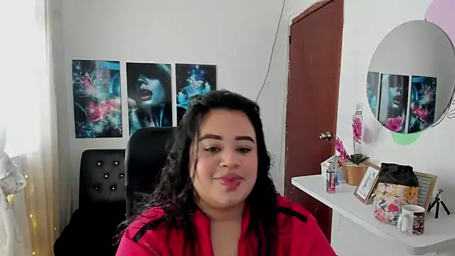 Snapshot of oliviia_cute chatting on November 11, 2025, 5:41 pm oliviia cute online show from November 11, 2025, 5:41 pm