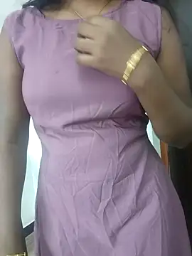 Snapshot of Tamilmallu-duskygirl03 chatting on November 13, 2025, 7:23 am Tamilmallu-duskygirl03 online show from November 13, 2025, 7:23 am