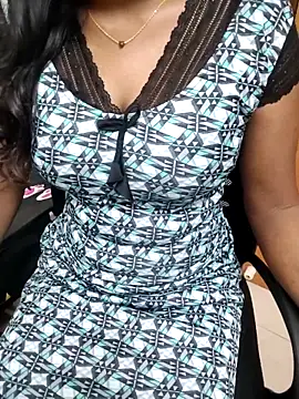 Tamilmallu-duskygirl03 online show from February 3, 2026, 5:16 am