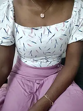 Snapshot of Tamilmallu-duskygirl03 chatting on November 20, 2025, 6:36 am Tamilmallu-duskygirl03 online show from November 20, 2025, 6:36 am