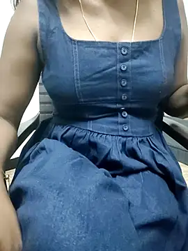 Snapshot of Tamilmallu-duskygirl03 chatting on November 21, 2025, 7:02 pm Tamilmallu-duskygirl03 online show from November 21, 2025, 7:02 pm