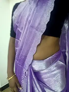 Snapshot of Tamilmallu-duskygirl03 chatting on November 5, 2025, 10:07 am Tamilmallu-duskygirl03 online show from November 5, 2025, 10:07 am