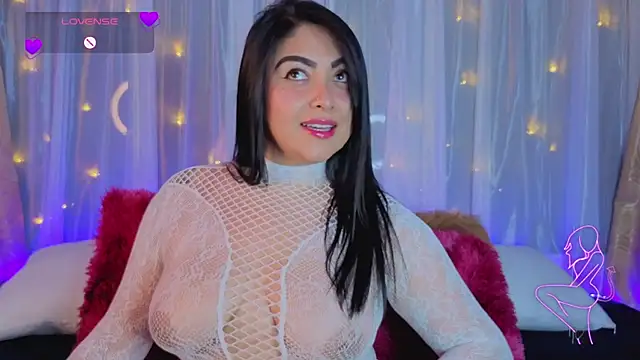 Snapshot of Victoria_Jonhss chatting on December 18, 2025, 12:05 am Victoria Jonhss online show from December 18, 2025, 12:05 am