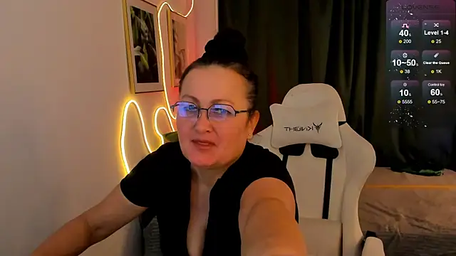 hottyannaa online show from January 14, 2026, 3:21 am