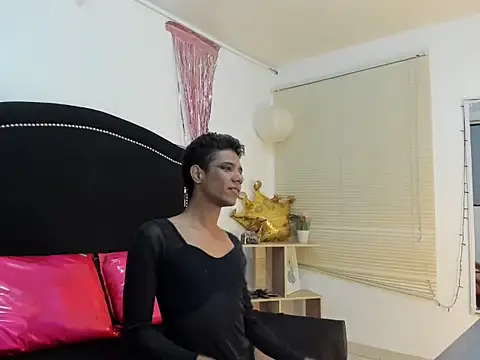 Nezuko  tanyi online show from October 17, 2025, 4:16 am