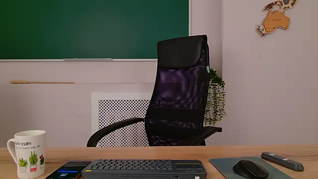 Snapshot of ClaireMathis chatting on March 30, 2026, 2:40 pm ClaireMathis online show from March 30, 2026, 2:40 pm