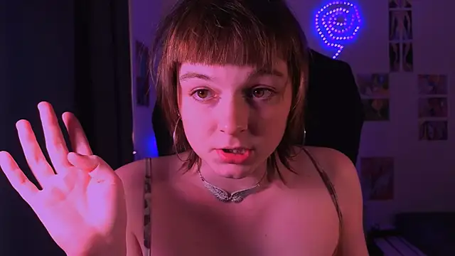 Snapshot of liquid0fluid0 chatting on December 19, 2025, 6:54 pm liquid0fluid0 online show from December 19, 2025, 6:54 pm