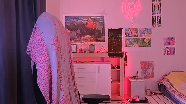 Snapshot of liquid0fluid0 chatting on November 15, 2025, 4:44 pm liquid0fluid0 online show from November 15, 2025, 4:44 pm