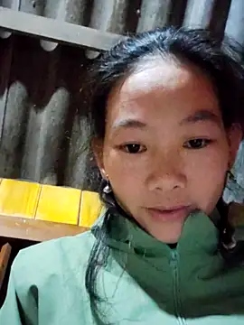 gio-thu online show from December 2, 2025, 2:19 pm