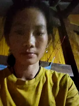 gio-thu online show from October 10, 2025, 6:42 pm