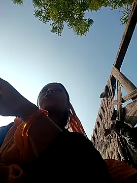 Snapshot of Rt_shreya chatting on December 15, 2025, 4:18 am Rt shreya online show from December 15, 2025, 4:18 am