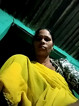 Snapshot of Rt_shreya chatting on November 5, 2025, 1:03 pm Rt shreya online show from November 5, 2025, 1:03 pm