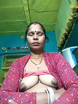 Snapshot of Rt_shreya chatting on December 2, 2025, 5:03 pm Rt shreya online show from December 2, 2025, 5:03 pm