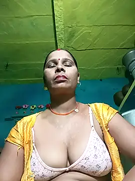 Snapshot of Rt_shreya chatting on October 25, 2025, 5:02 pm Rt shreya online show from October 25, 2025, 5:02 pm