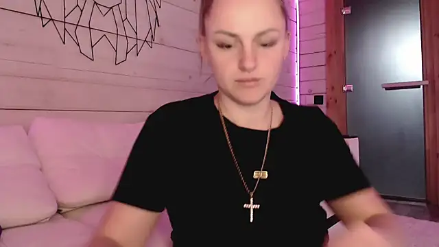 CandyBunie online show from January 12, 2026, 3:35 am