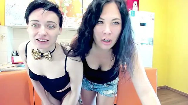 Snapshot of Victoria_Panther chatting on November 30, 2025, 5:08 am Victoria Panther online show from November 30, 2025, 5:08 am