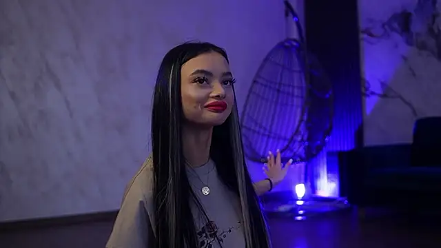 RachelRavee online show from February 24, 2026, 5:19 am