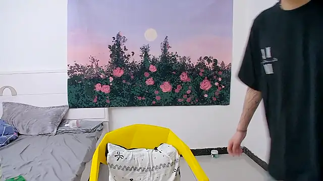 KK-cuteboy online show from April 15, 2026, 7:58 pm