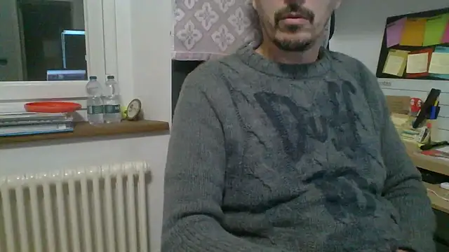 Snapshot of Kawayleo chatting on December 17, 2025, 4:34 pm Kawayleo online show from December 17, 2025, 4:34 pm