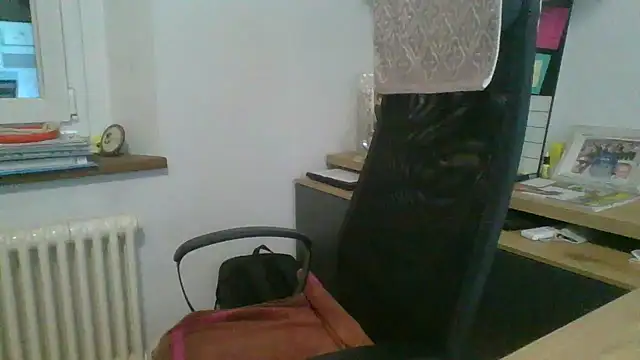 Snapshot of Kawayleo chatting on March 3, 2026, 10:33 am Kawayleo online show from March 3, 2026, 10:33 am