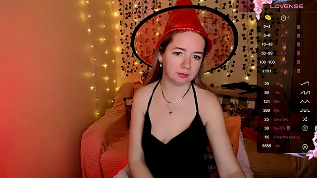 Snapshot of Evaa_Braunn chatting on October 31, 2025, 2:08 am Evaa Braunn online show from October 31, 2025, 2:08 am